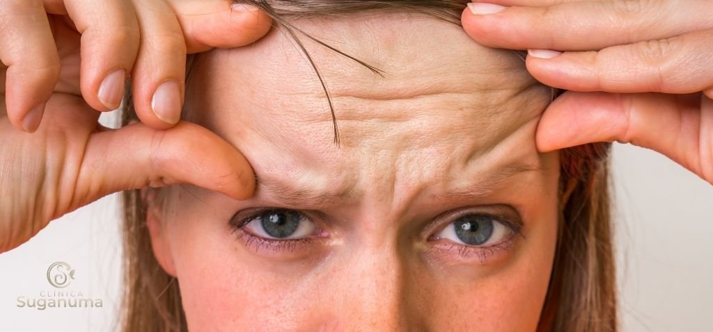 O-que-pode-causar-as-rugas-da-testa-e-como-preveni-las